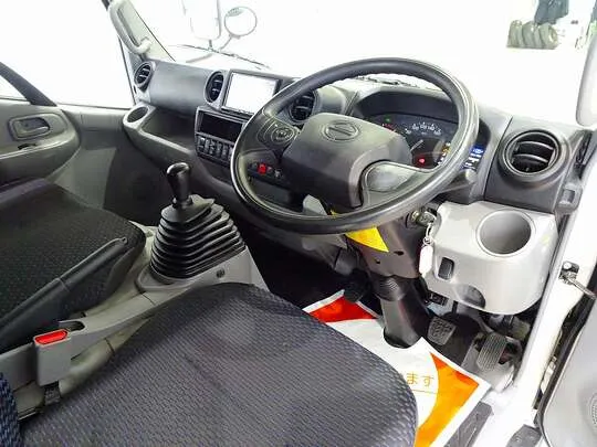 デュトロ 2t 4WD FJL 標準セミロング 平ボデー