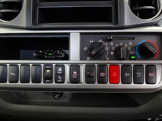 ダイナ 1.3t 4WD JL Wタイヤ アーム式P/G付