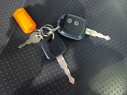 フォワード 2.85t 標準ベッドレス 深ダンプ 210ps