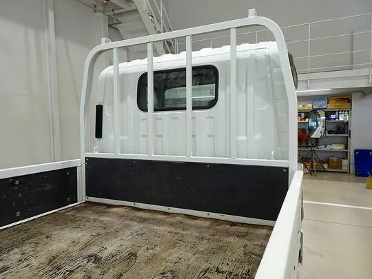 エルフ 2t FFL 標準セミロング 平ボディ 総重量5t未満