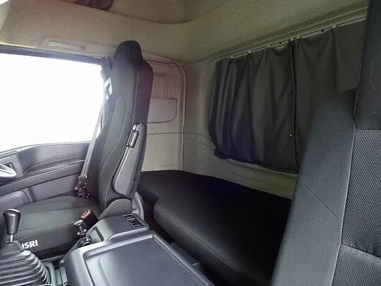 ギガ 13.7t 4軸 アルミウイング リアエアサス 380ps