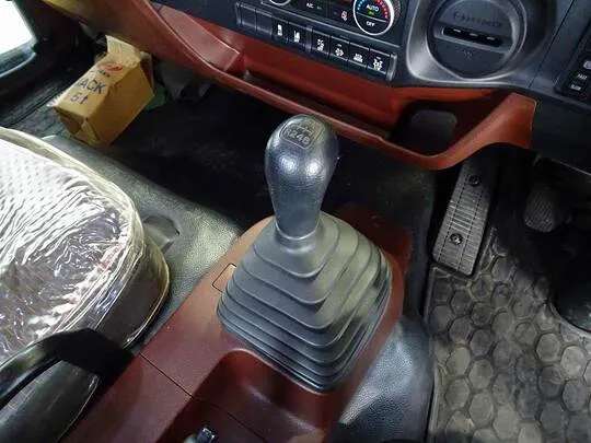 レンジャー 2.45t 標準ベッド付 ユニック4段クレーン付 210ps