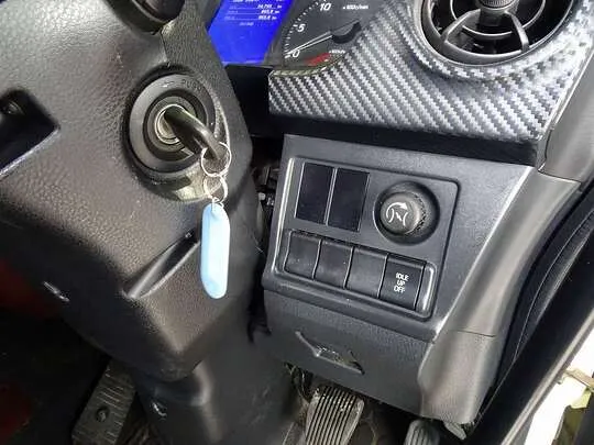 レンジャー 2.45t 標準ベッド付 ユニック4段クレーン付 210ps