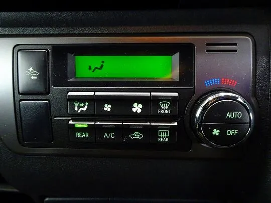 ハイエースバン スーパーGL ダークプライムⅡ 1t 4WD 2/5人乗り 5ドア