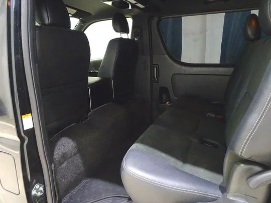 ハイエースバン スーパーGL ダークプライムⅡ 1t 4WD 2/5人乗り 5ドア