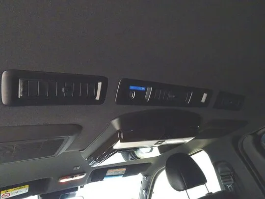 ハイエースバン スーパーGL ダークプライムⅡ 1t 4WD 2/5人乗り 5ドア