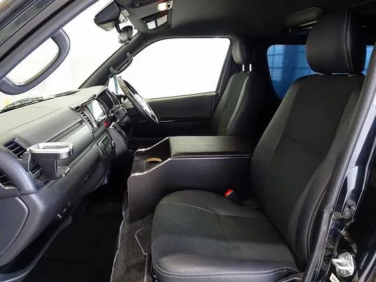 ハイエースバン スーパーGL ダークプライムⅡ 1t 4WD 2/5人乗り 5ドア