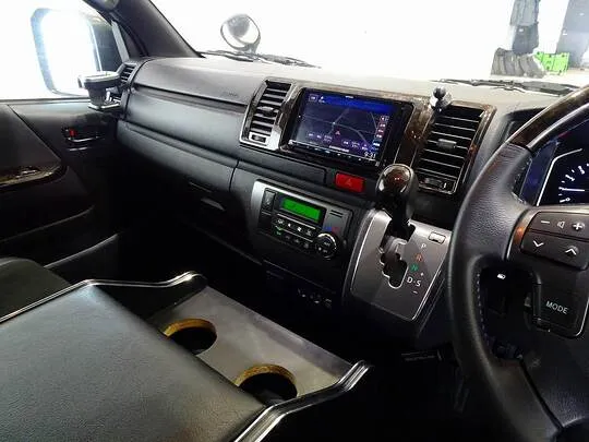 ハイエースバン スーパーGL ダークプライムⅡ 1t 4WD 2/5人乗り 5ドア