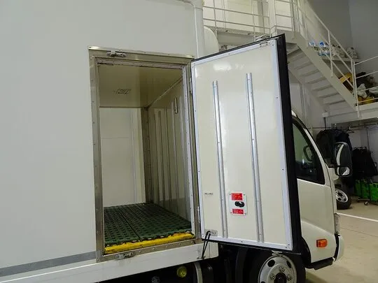 デュトロ 1.5t FJL 標準セミロング 低温冷凍車 2室式 左右サイドドア 総重量5t未満