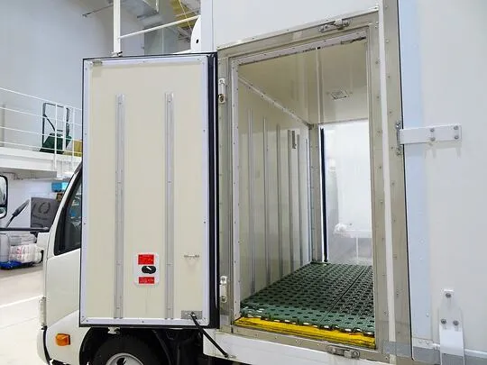 デュトロ 1.5t FJL 標準セミロング 低温冷凍車 2室式 左右サイドドア 総重量5t未満