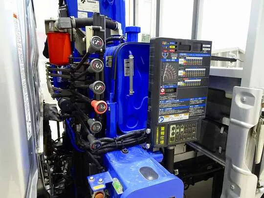 ダイナ 2t 高床 標準ロング タダノ3段クレーン付