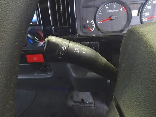 エルフ 1.8t 4WD FFL 標準 Wキャブ/垂直PG付 総重量5t未満