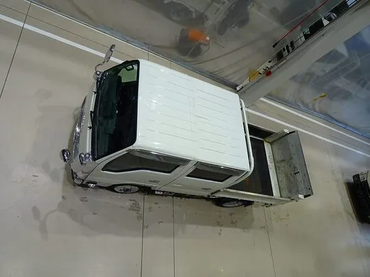 エルフ 1.8t 4WD FFL 標準 Wキャブ/垂直PG付 総重量5t未満