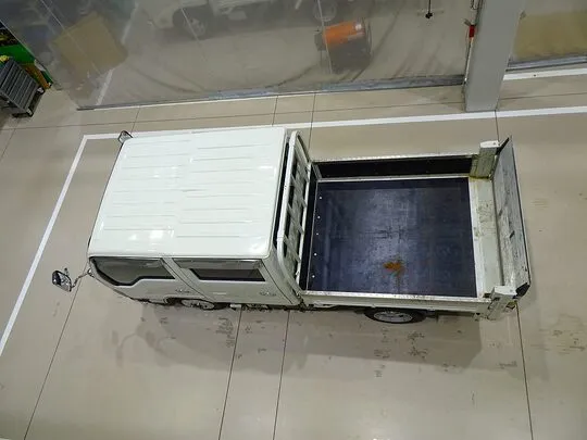 エルフ 1.8t 4WD FFL 標準 Wキャブ/垂直PG付 総重量5t未満