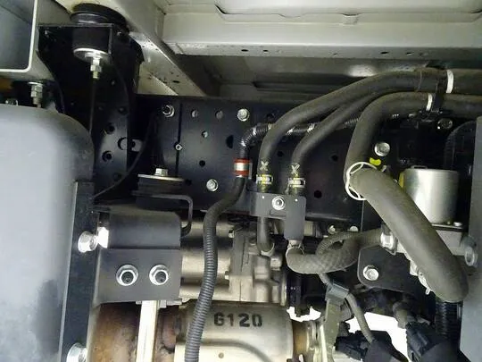 エルフ 1.8t 4WD FFL 標準 Wキャブ/垂直PG付 総重量5t未満