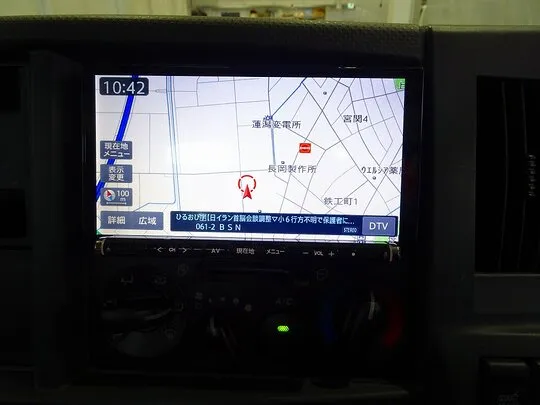 エルフ 2t  標準 タダノ3段クレーン付