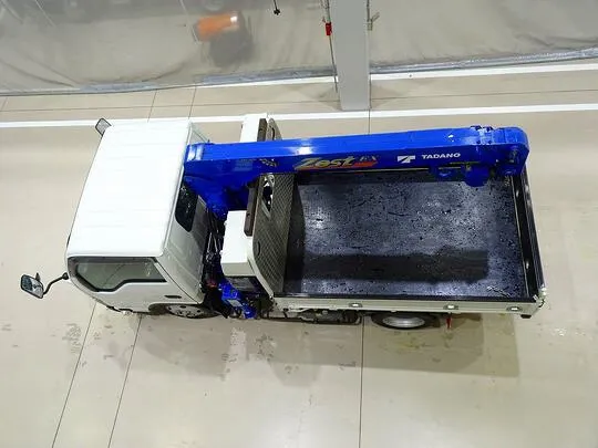 エルフ 2t  標準 タダノ3段クレーン付