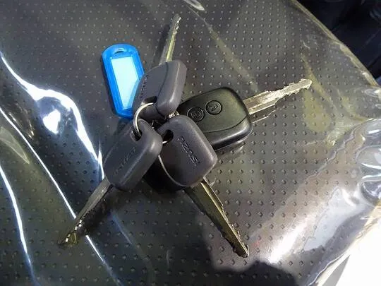 エルフ 2t  標準 タダノ3段クレーン付