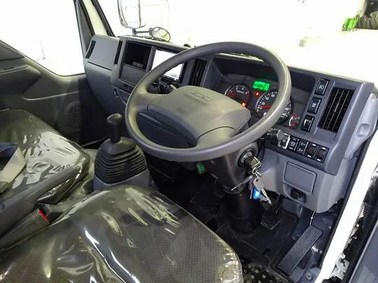 エルフ 2t  標準 タダノ3段クレーン付