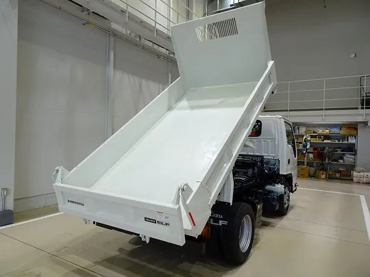 エルフ 2t 4WD FFL 強化ダンプ 未使用車