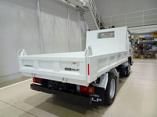エルフ 2t 4WD FFL 強化ダンプ 未使用車