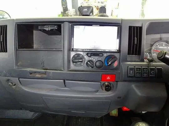 エルフ 1.5t 4WD FFL Sタイヤ 平ボデー