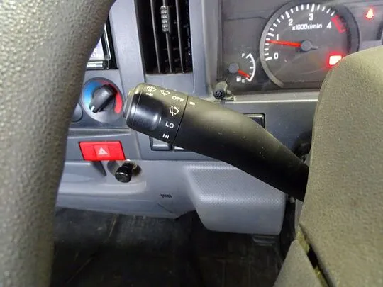 エルフ 1.5t 4WD FFL Sタイヤ 平ボデー