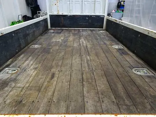 エルフ 1.5t 4WD FFL Sタイヤ 平ボデー