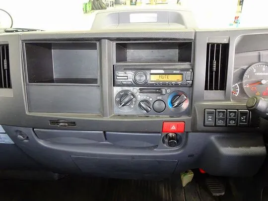 エルフ 1.55t 4WD FFL Wタイヤ 平ボデー