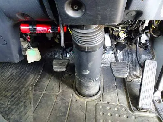 エルフ 1.55t 4WD FFL Wタイヤ 平ボデー