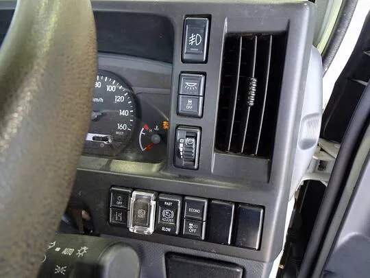 エルフ 1.55t 4WD FFL Wタイヤ 平ボデー