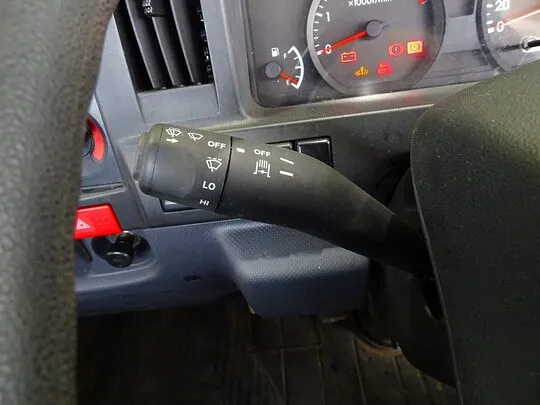 エルフ 1.55t 4WD FFL Wタイヤ 平ボデー