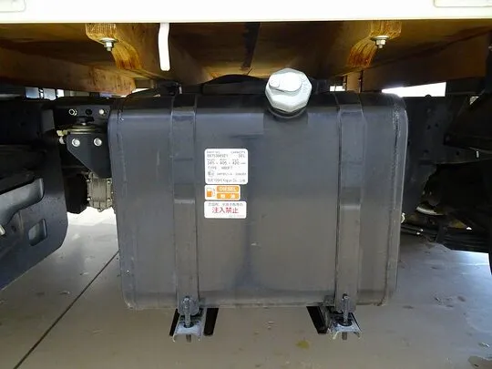 エルフ 1.55t 4WD FFL Wタイヤ 平ボデー