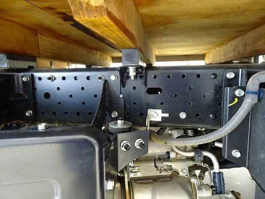 エルフ 1.55t 4WD FFL Wタイヤ 平ボデー