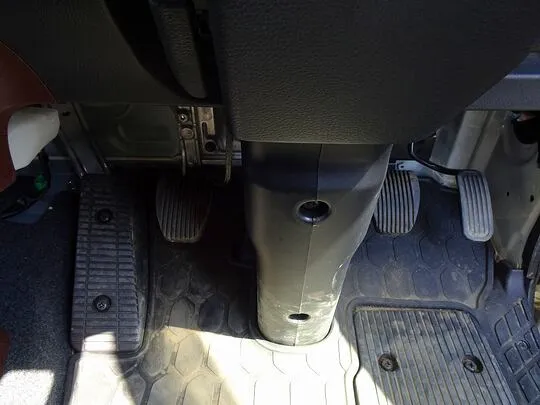 レンジャー 3.65t 標準ベッド付 平ボデー 210ps