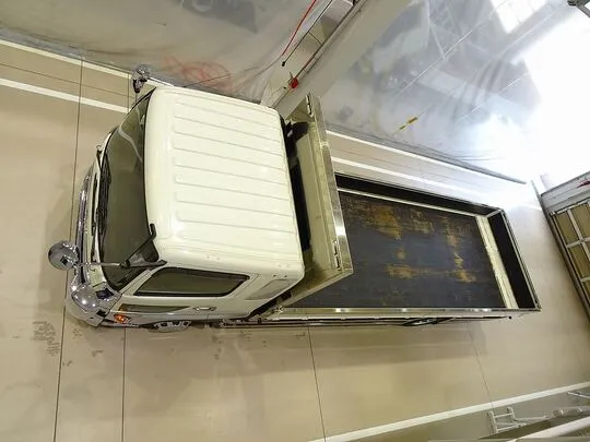 レンジャー 3.65t 標準ベッド付 平ボデー 210ps