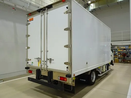 デュトロ 2t 4WD FJL ワイドロング 低温冷凍車 スタンバイ付