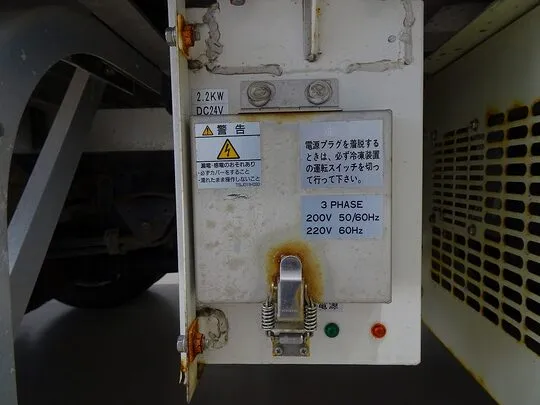 デュトロ 2t 4WD FJL ワイドロング 低温冷凍車 スタンバイ付