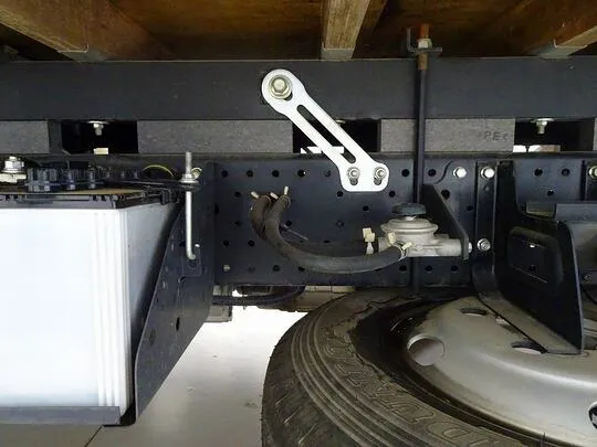 エルフ 3t FFL ワイドセミロング 平ボデー