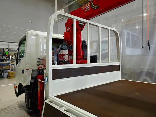 デュトロ 3t 4WD 高床 ワイドロング ユニック4段クレーン付 未使用車