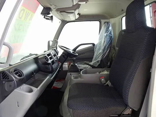 デュトロ 3t 4WD 高床 ワイドロング ユニック4段クレーン付 未使用車