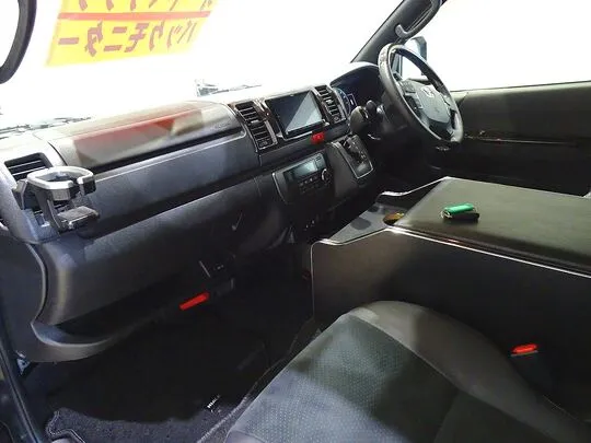 ハイエースバン スーパーGL ダークプライムⅡ 1t 4WD 2/5人乗り 5ドア