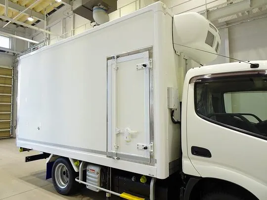 デュトロ 1.5t FJL 標準セミロング 低温冷凍車 2室式 左右サイドドア 総重量5t未満
