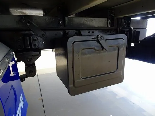 デュトロ 1.5t FJL 標準セミロング 低温冷凍車 2室式 左右サイドドア 総重量5t未満