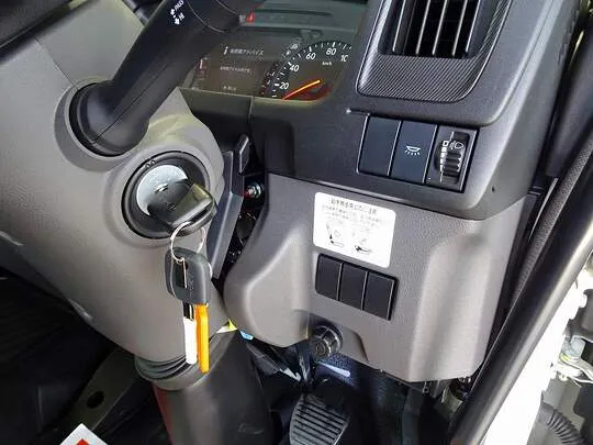 フォワード 3.7t 標準ベッドレス ダンプ 190ps 未使用車