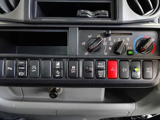 デュトロ 3t FJL 標準 タダノ3段クレーン付