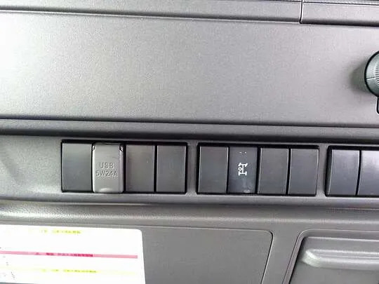 フォワード 3.5t 標準ベッドレス Lゲートダンプ 190ps 未使用車