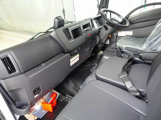 フォワード 3.5t 標準ベッドレス Lゲートダンプ 190ps 未使用車