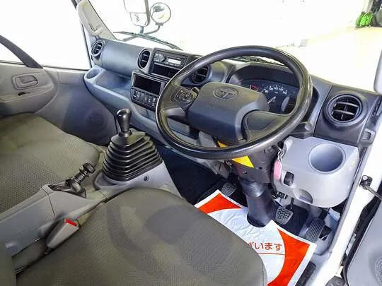 ダイナ 2t 4WD FJL 標準 平ボデー