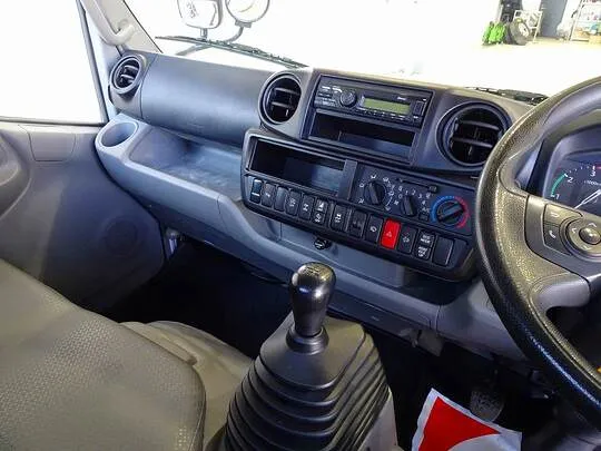 ダイナ 2t 4WD FJL 標準 平ボデー
